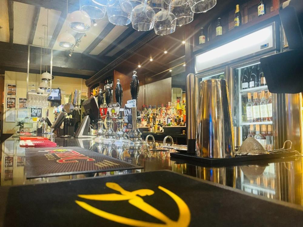 The Bell Hotel Aylesbury เอลส์เบอรี ภายนอก รูปภาพ